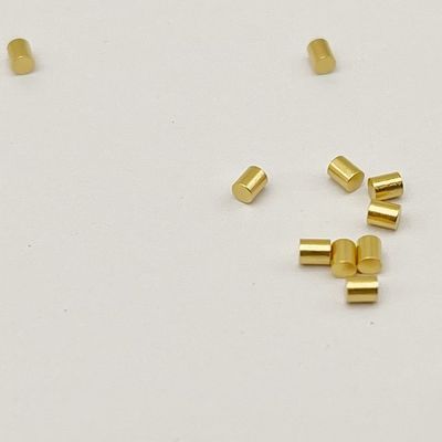 Pins de latão personalizados Pad SMT Tipo Revestimento de ouro 1,5 mm Homem Para conexões